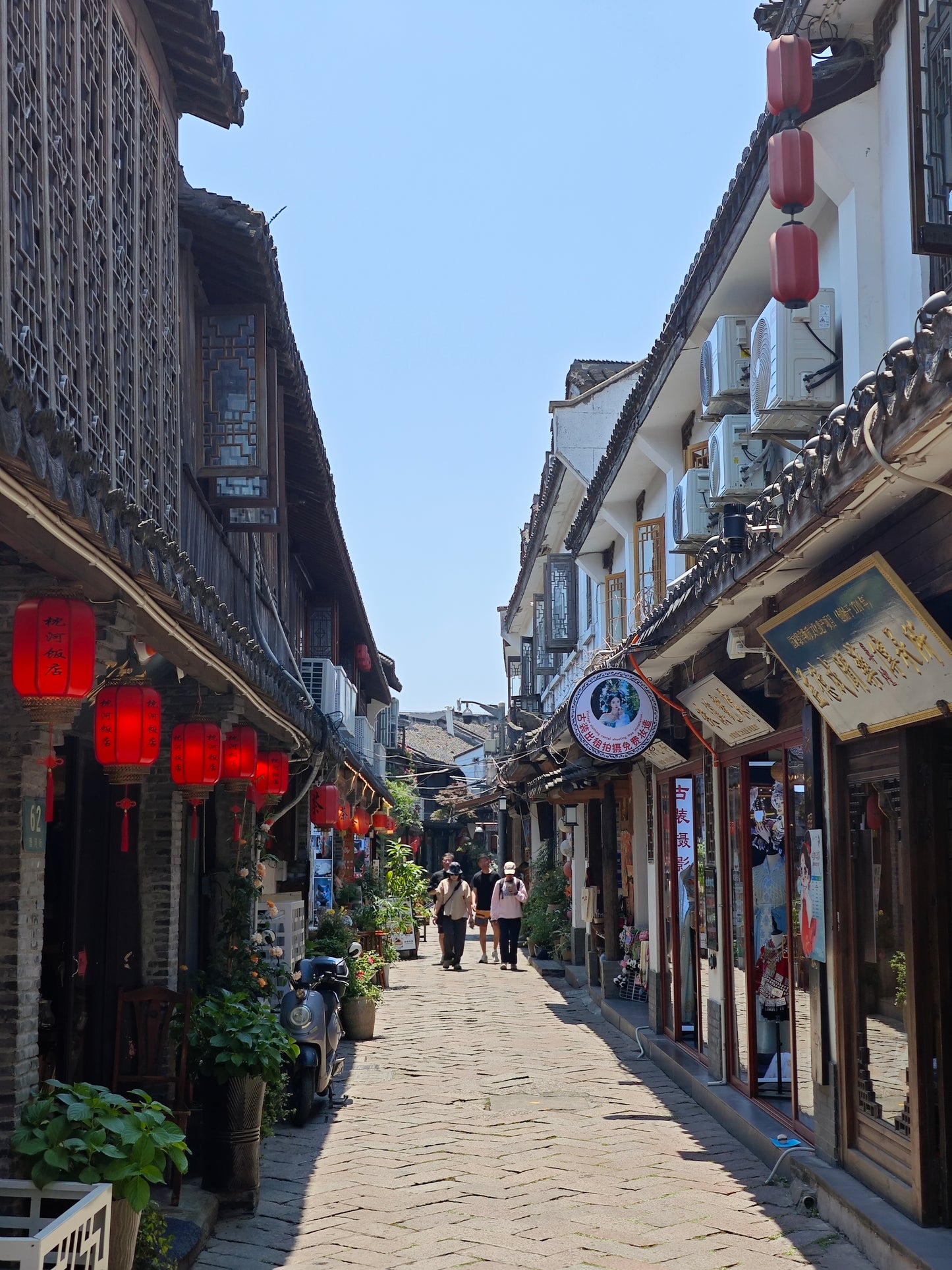 Private Zhujiajiao Water Town Tour from Shanghai